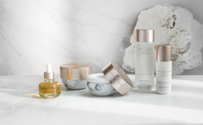 Makeup Natural untuk Tampil Cantik Segar Sepanjang Hari