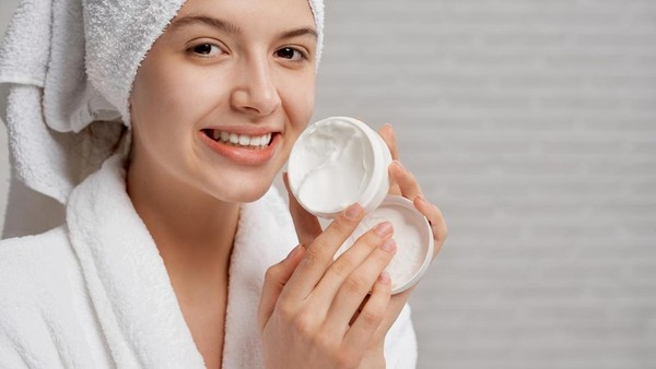 Cara Merawat Kulit Kering Agar Tetap Lembap dan Tidak Kusam